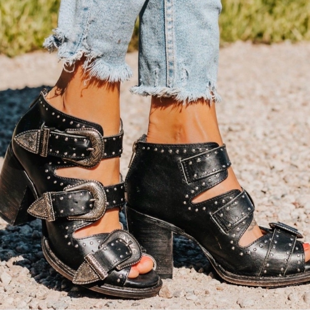 Freebird Violet Sandal black 8